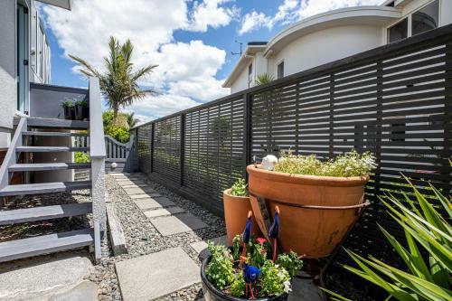 Purely Papamoa - Papamoa Holiday Home