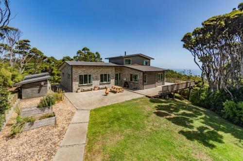 Ocean Break - Piha Holiday Home