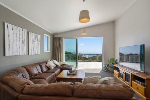 Ocean Break - Piha Holiday Home