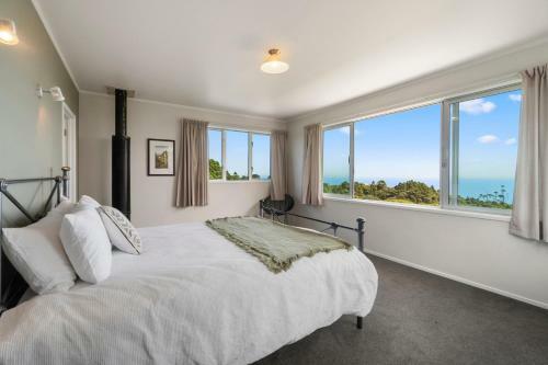 Ocean Break - Piha Holiday Home