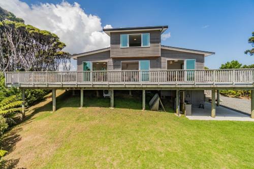 Ocean Break - Piha Holiday Home