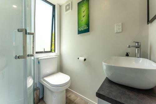 Island Escape - Onetangi Tiny Holiday Home