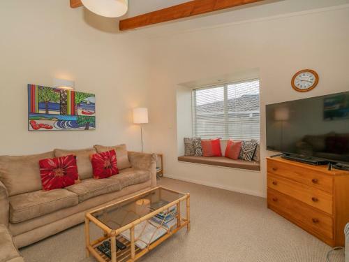Hangar 17 - Pauanui Holiday Home