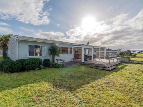 Hangar 17 - Pauanui Holiday Home