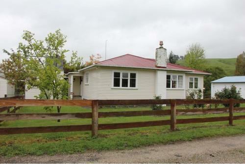 Te Kohanga Cottage