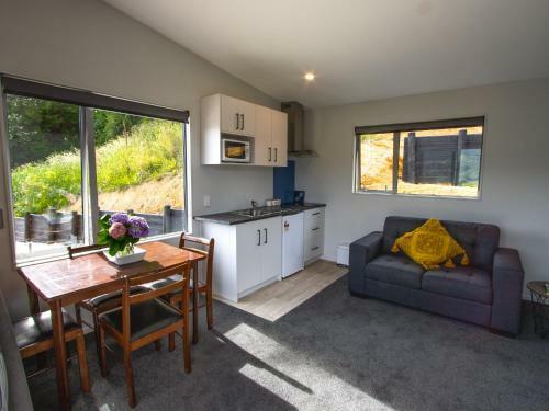 Kereru Cabin - Riwaka Holiday Unit