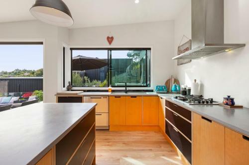 R And R At Robertson - Raglan Holiday Home