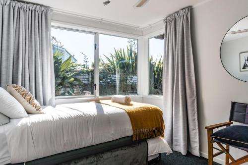 Sleek, Stylish, 4 Bed With Sensational Views