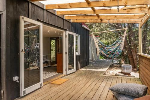 Unique Tiny Home Holidaying In The Surf Shack