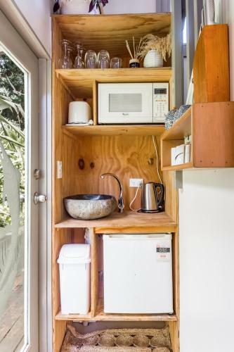 Unique Tiny Home Holidaying In The Surf Shack