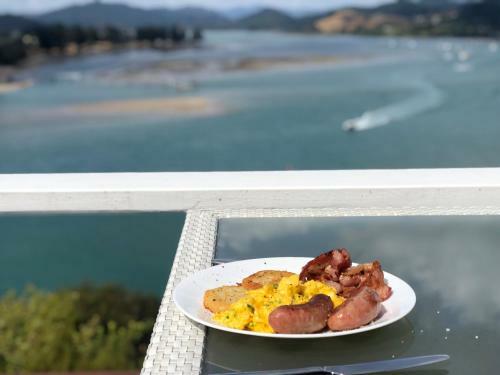 Tairua Treasure On Mount Paku