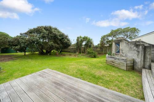 Stroll To The Sea - Te Horo Beach Holiday House