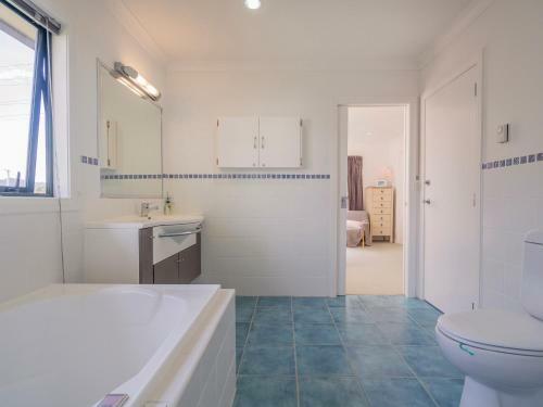 Manaia Magic - Tairua Holiday Home