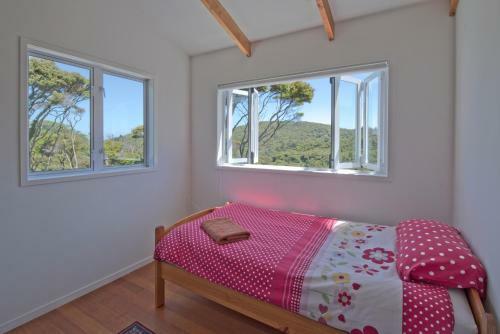 Frosty's Retreat - Great Barrier Island Holiday Home