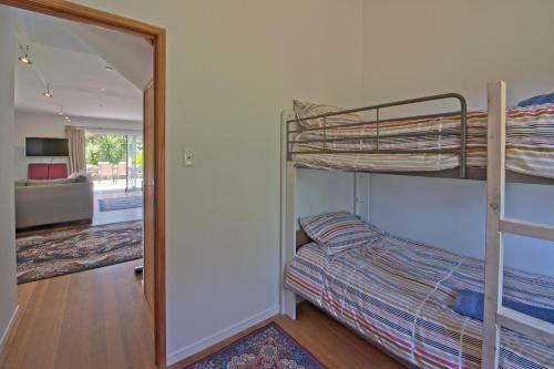 Frosty's Retreat - Great Barrier Island Holiday Home