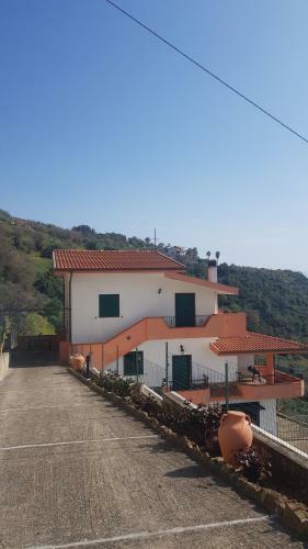 Salvatore Accomodation