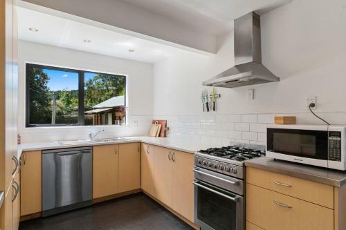 Cosy On Kowhai - Wanaka Holiday Home