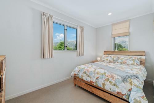 Views On Koru - Wanaka Holiday Home