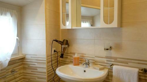 Hostal La Lanterna Sul Com�