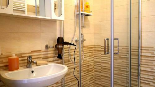 Hostal La Lanterna Sul Com�