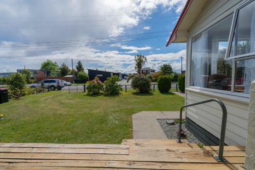Rustlein Cottage - Te Anau Holiday Home