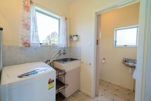 Rustlein Cottage - Te Anau Holiday Home