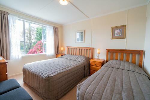 Rustlein Cottage - Te Anau Holiday Home