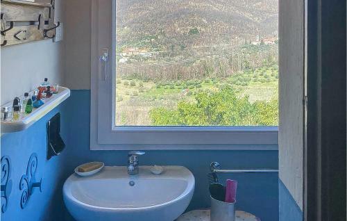 Awesome Home In Collegnago With Wifi And 3 Bedrooms