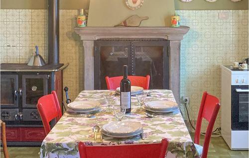 Awesome Home In Collegnago With Wifi And 3 Bedrooms