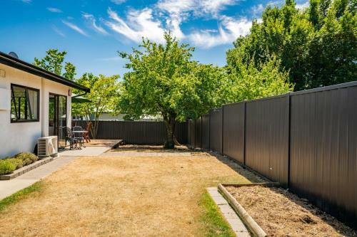 Wander Into Wanaka - Wanaka Holiday Home