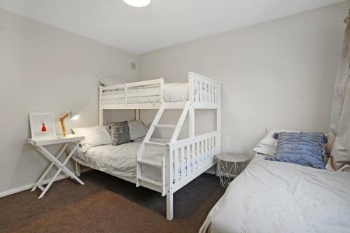 Lavaud Delight - Akaroa Holiday Home