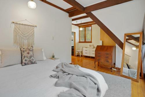 Home Away From Home - Akaroa Holiday Home