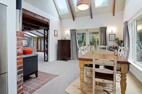 Home Away From Home - Akaroa Holiday Home