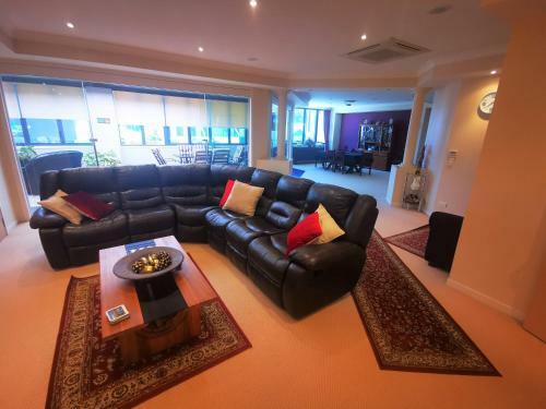 Large Luxury Apartment Located Right In Town