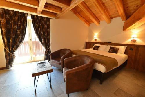 Hotel De La Tor