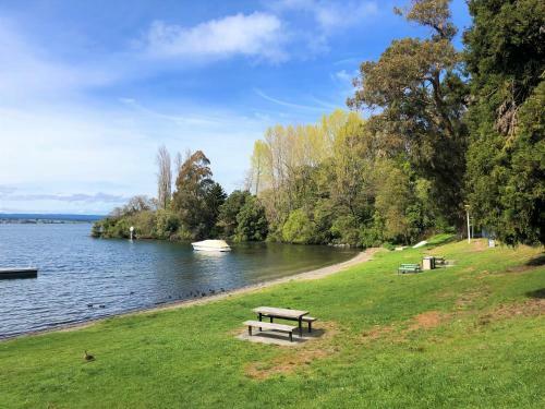 Acacia Haven - Beautiful Lake Views