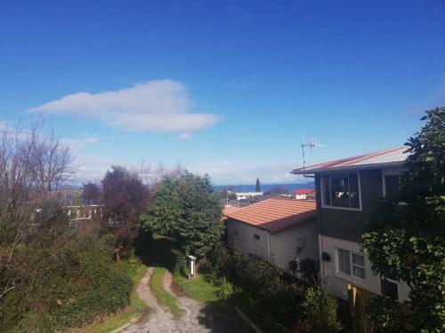 Secluded Cabin, Five-minute Walk To Town Or The Lake