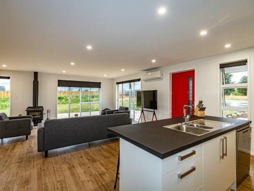 Modern Mountain Escape - Ohakune Holiday Home