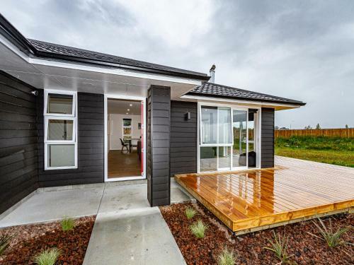 Modern Mountain Escape - Ohakune Holiday Home