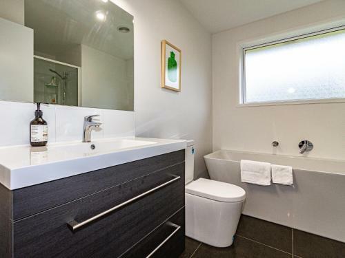 Modern Mountain Escape - Ohakune Holiday Home