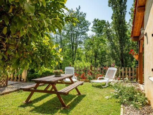 G�te Tursac, 2 Pi�ces, 2 Personnes - Fr-1-616-131