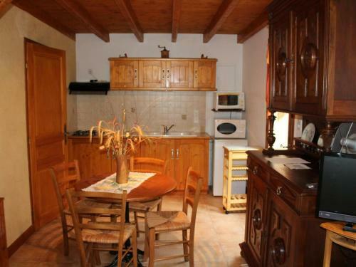 G�te Tursac, 2 Pi�ces, 2 Personnes - Fr-1-616-131