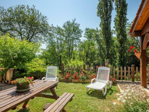 G�te Tursac, 2 Pi�ces, 2 Personnes - Fr-1-616-131