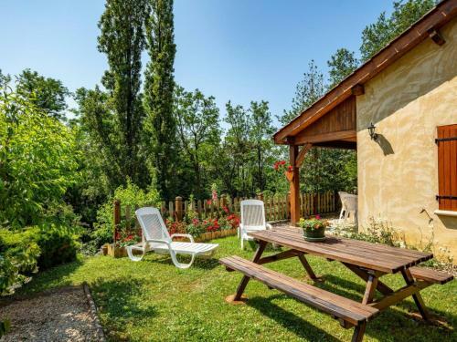 G�te Tursac, 2 Pi�ces, 2 Personnes - Fr-1-616-131