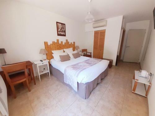 Hotel Le Clos Des Capitelles