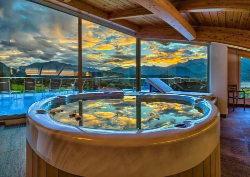 Rainbow Holiday Apartments Lake Como