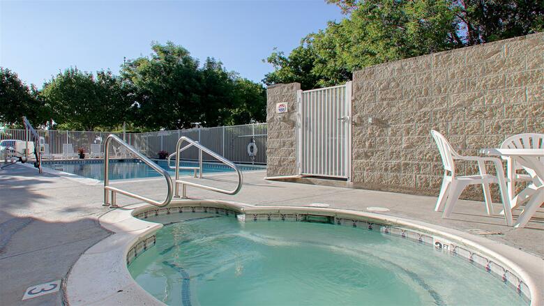 Hotel Best Western Luxury Inn
