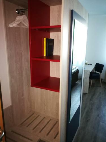 Hotel Near By