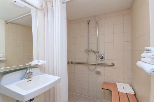 Motel 6 Phoenix Tempe - Broadway - Asu