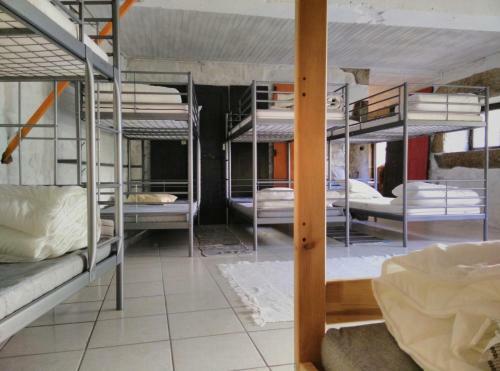Dans L'atelier Hostel